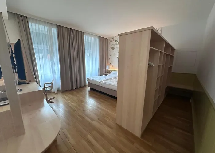 Hotel Caroline
