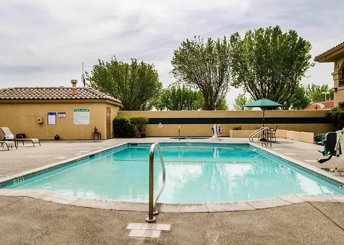 Quality Inn & Suites Lathrop