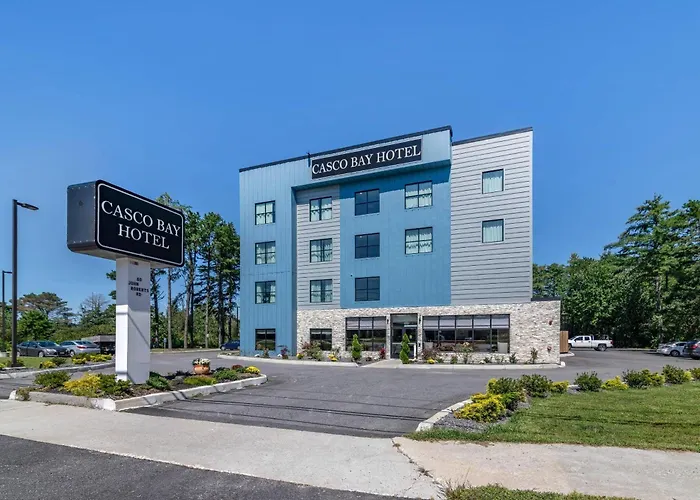 Casco Bay Hotel Portland Airport - Maine Mall, An Ascend Collection Hotel
