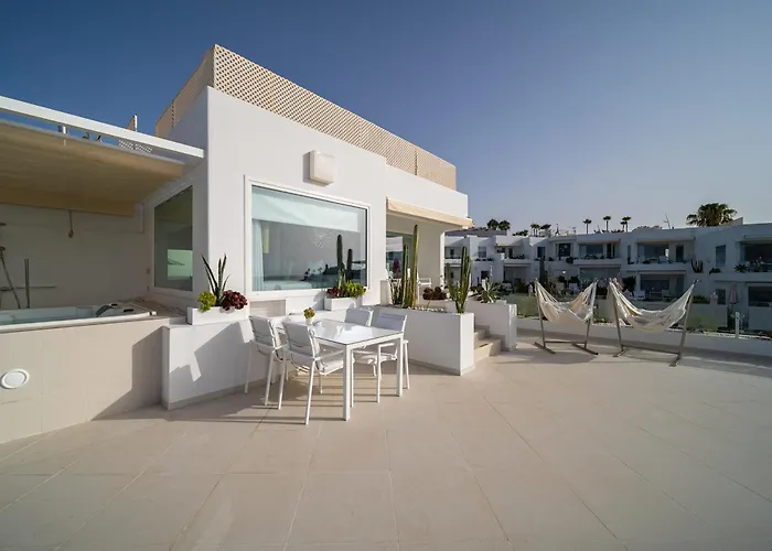 Lani'S Suites De Luxe - Adults Only