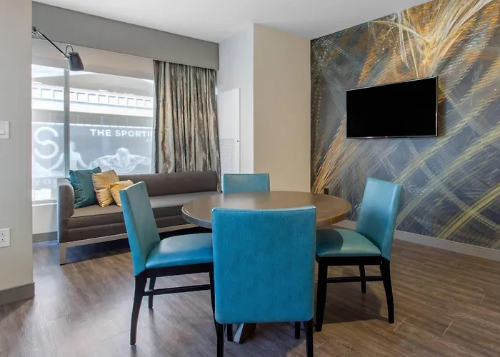 Cambria Hotel Philadelphia Downtown - Center City