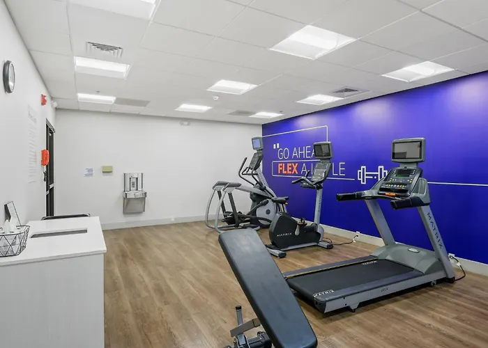 Holiday Inn Express & Suites White Hall By Ihg