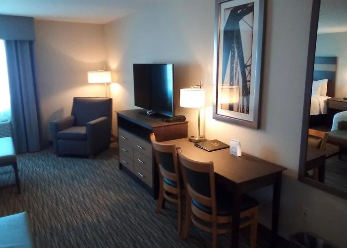 Grandstay Hotel & Suites Rock Valley