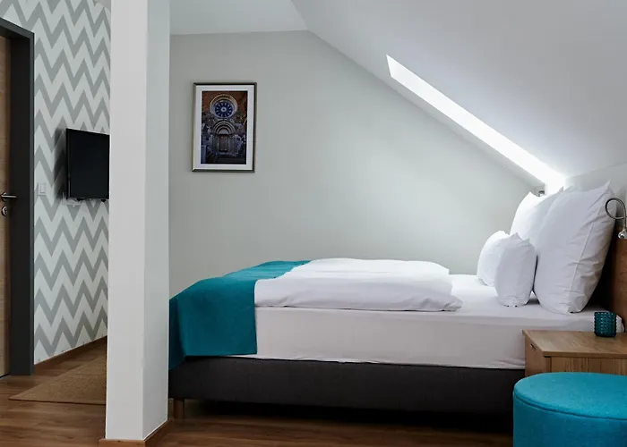 Hotel Adalbert Szent Tamás ház