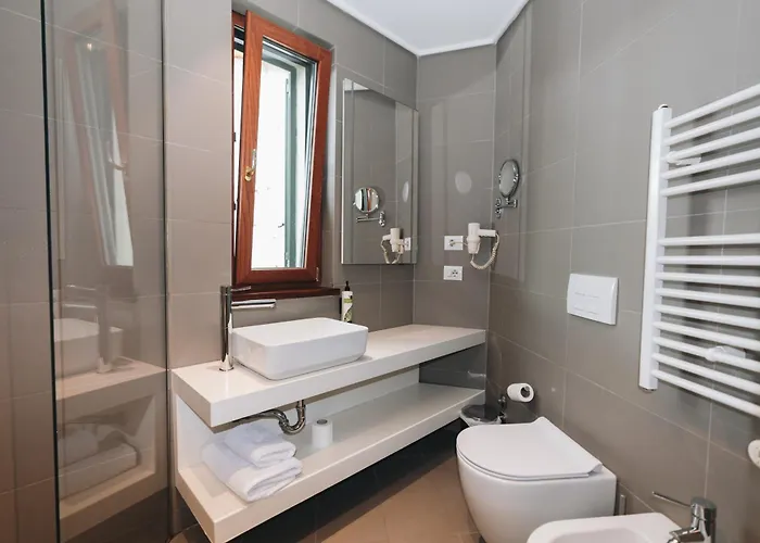 Hotel Theatro- City Center