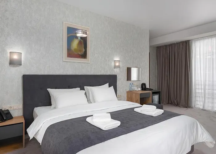 Brooch Boutique Hotel