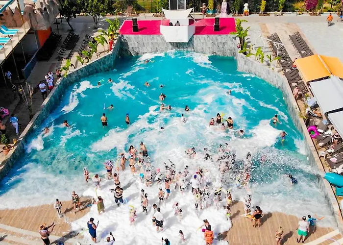 Daima Biz Hotel - Dolusu Aquapark Access