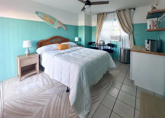 Oasis Palms Resort