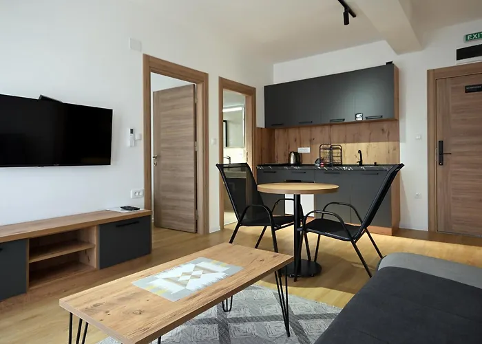 Lakeview Apartments
