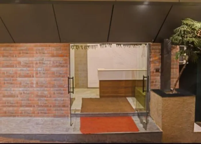 Hotel Abhilasha Inn