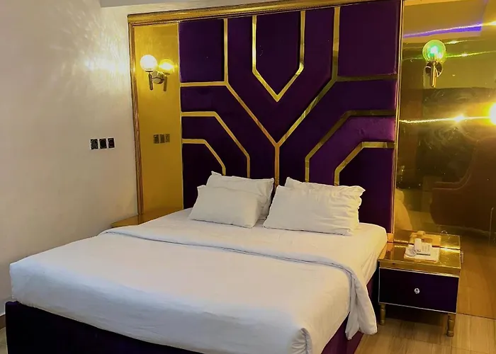 Optwood Hotel