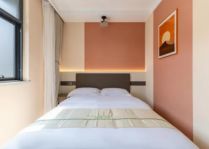 Chengyu Jiaying Hostel