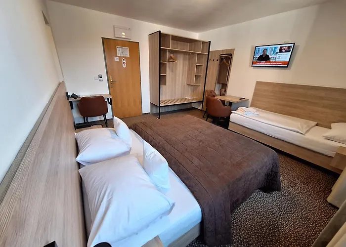Hotel Avion