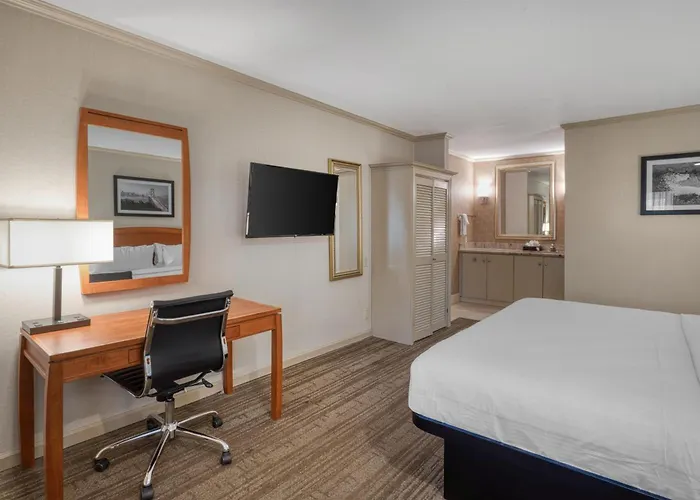Surestay Plus Hotel By Best Western Mountain View
