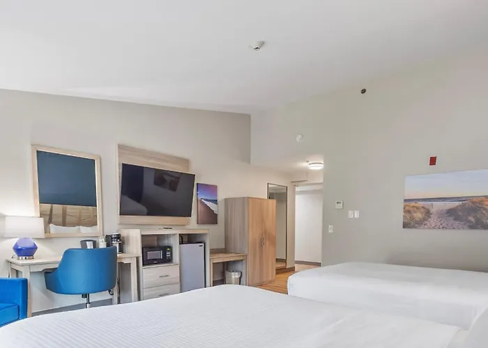 Best Western Plus, The Inn At Hampton