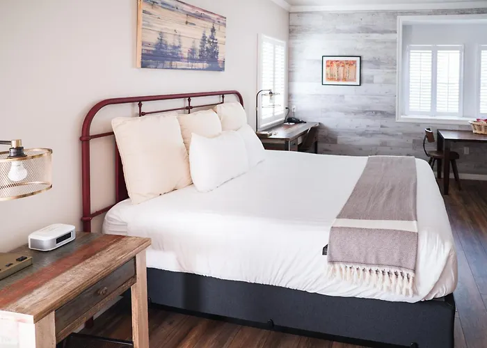 Grass Valley Courtyard Suites