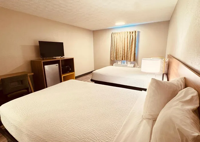 Days Inn By Wyndham Amherst Oh - Near Cleveland Cedar Point & Lake Erie