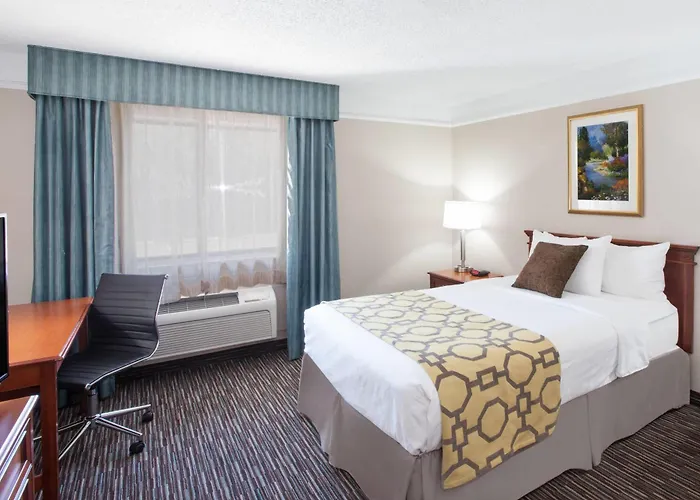 Baymont By Wyndham Texarkana
