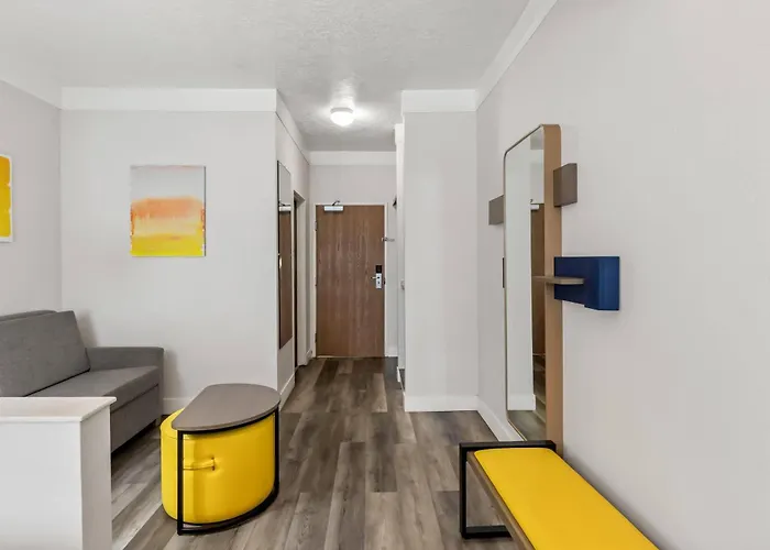 Comfort Suites Clackamas
