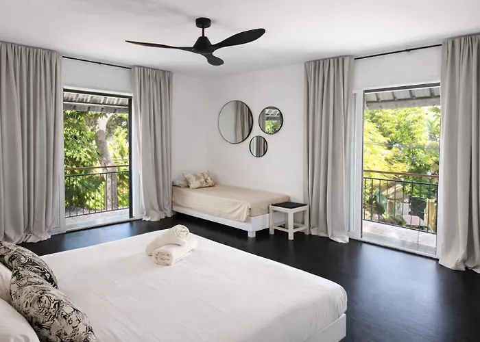 Sous Le Badamier Quiet Boutique Hotel With Pool Near Grand Baie