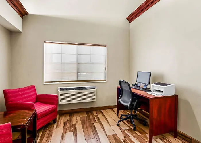 Quality Inn & Suites Vail Valley