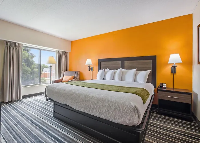 Crossroads Hotel And Huron Event Center