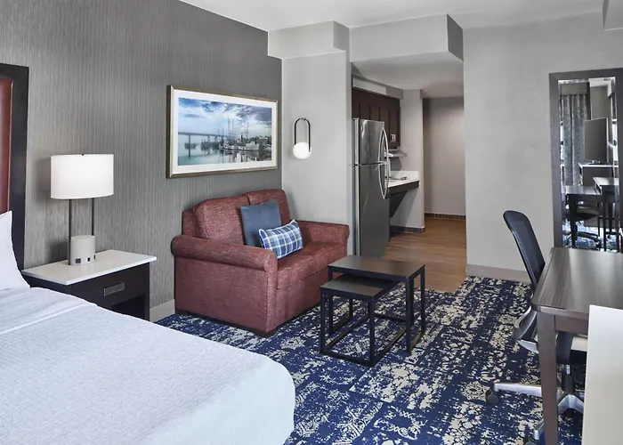 Homewood Suites Savannah Historic District/Riverfront