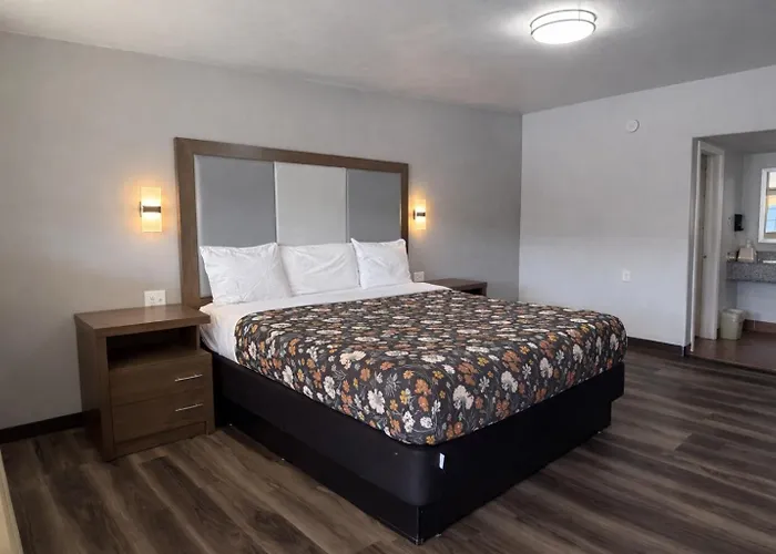 American Inn & Suites