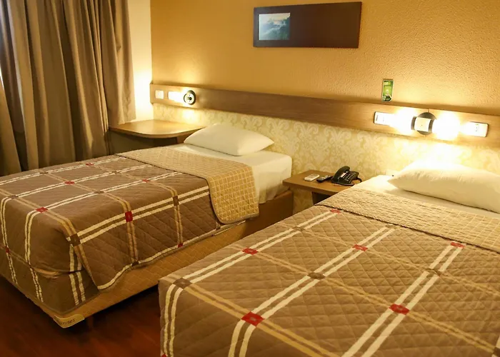 Hotel 10 Palmas