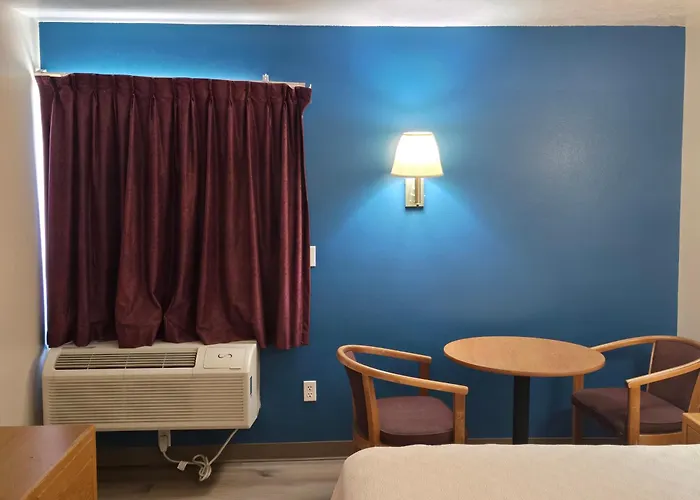 Economy Inn & Suites