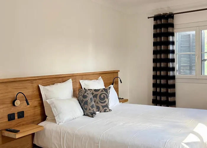 Hotel B Lodge