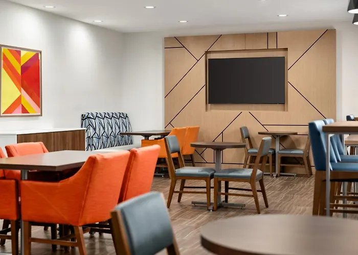 Holiday Inn Express Hotel & Suites Edmond By Ihg