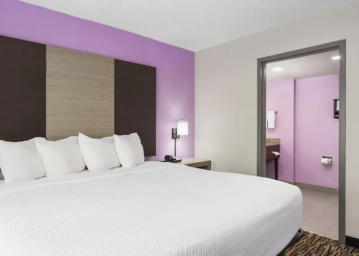 La Quinta By Wyndham Clarksville
