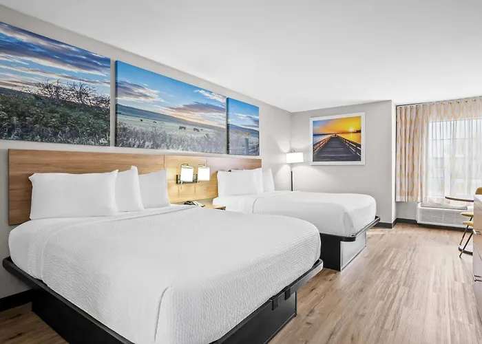 Days Inn By Wyndham Dallas Plano
