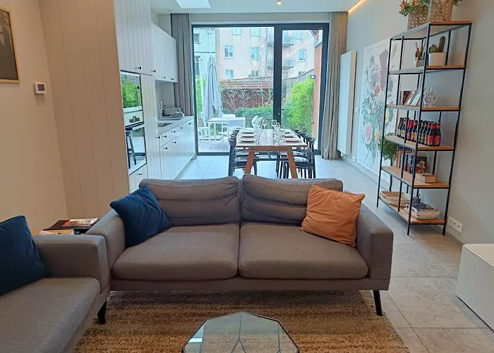 Blossom & Bloom - 3Br House With Garden Near Centre
