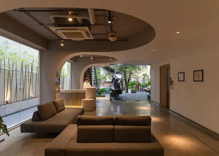 Meander Saigon