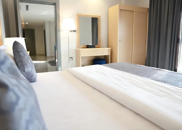Pearly Hotel