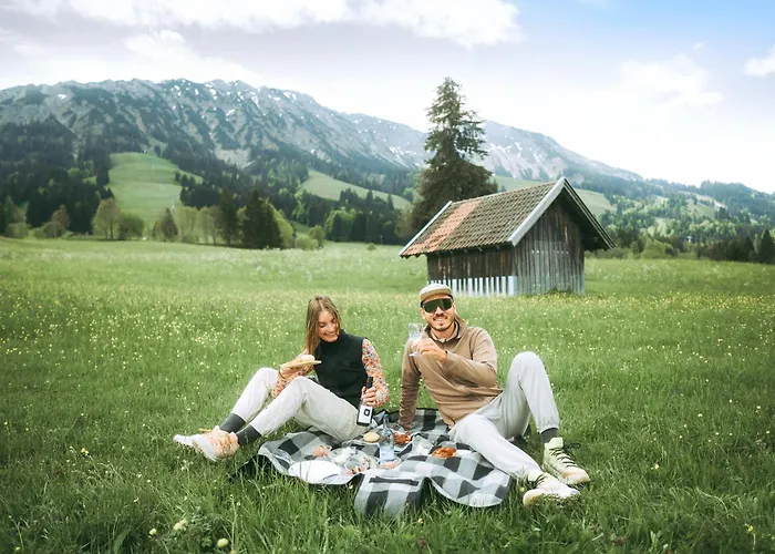 BergBuddies - Übernachtung inklusive kostenlosen Bergbahntickets und vielem mehr