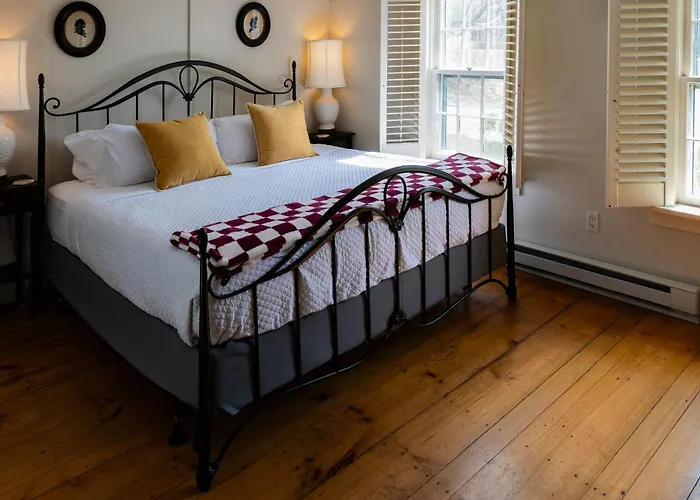 The Historic General Stanton Inn