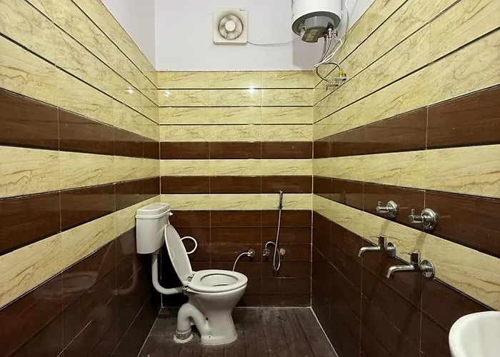 Hotel Vijay Palace- Near Ram Mandir Ayodhya