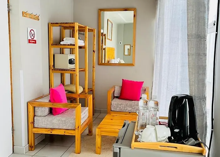 Thabeng Hotel & Restaurant