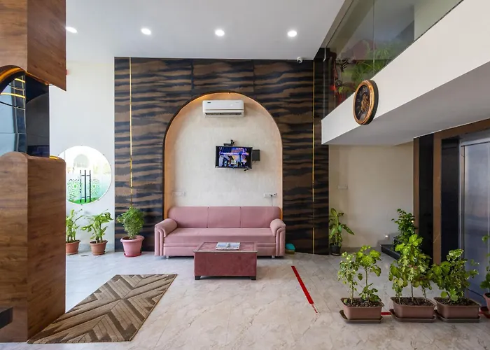 Hotel Pravasa Stay, Dewas Naka