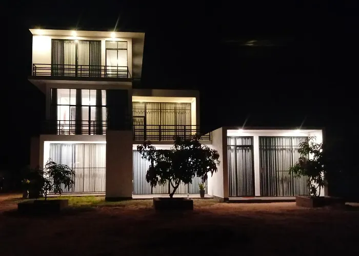Hotel Pearl White Residency