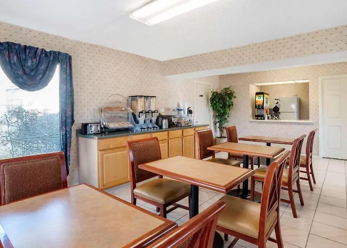 Econo Lodge Pearl - Jackson