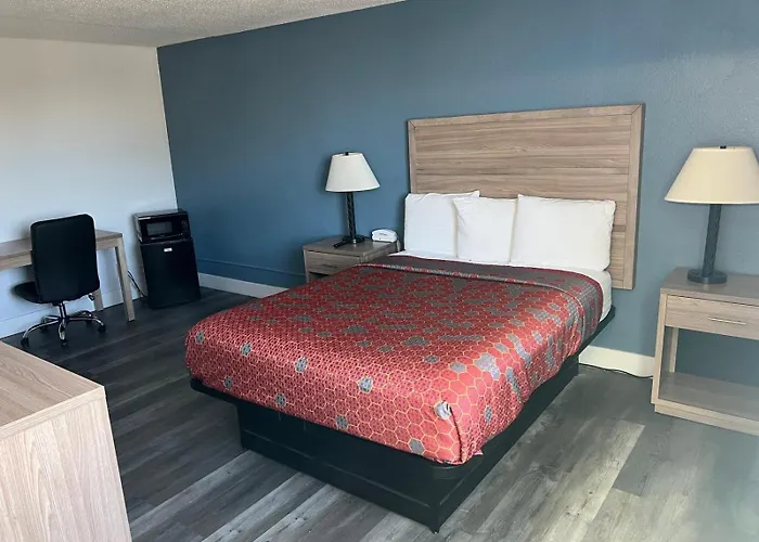 Roseville Inn