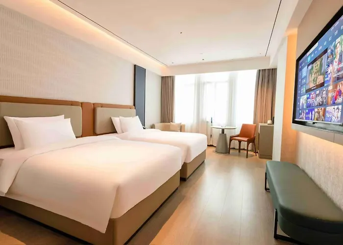 Meisu Huanzhi Yueyang East Railway Station Hotel