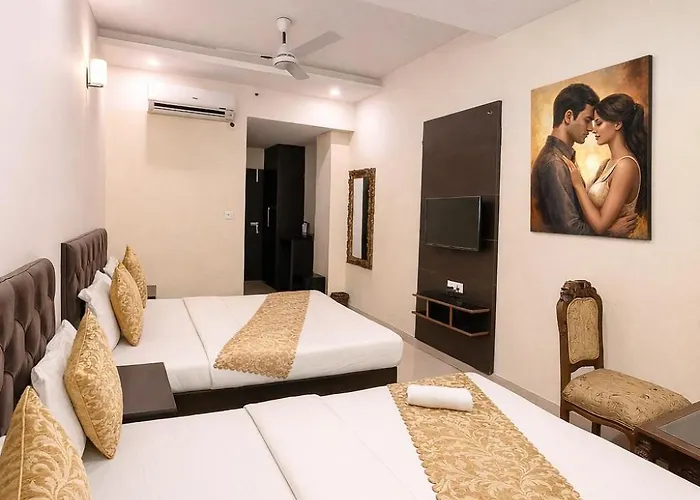 Jbs Comfort Residency Zirakpur Chandigarh # Couple Friendly # Parking # Lift #Travelers Choice