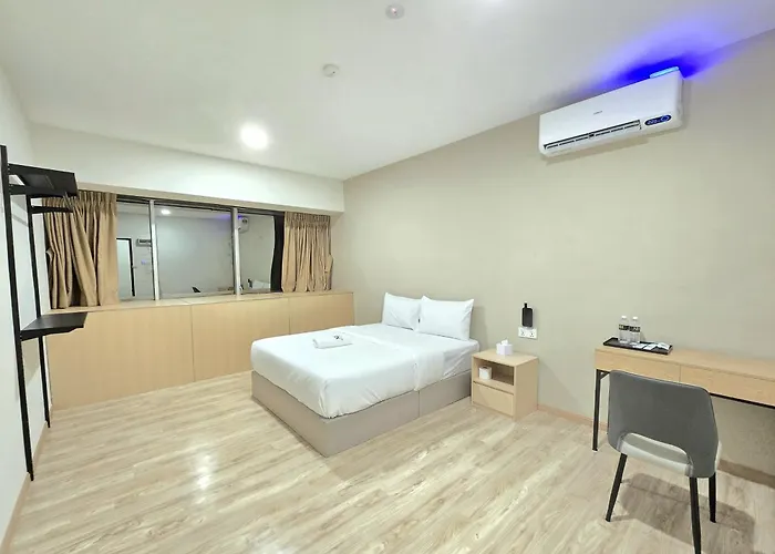 Miilehill Hotel By Maco At Jb Town Center