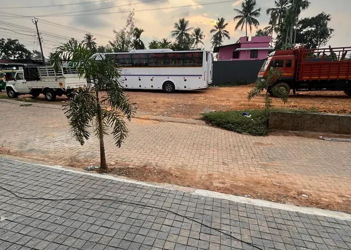Miracle Inn Near Al-Ameen College