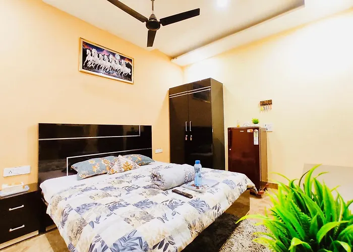 Hotel Crown Estate - Feel Comfort